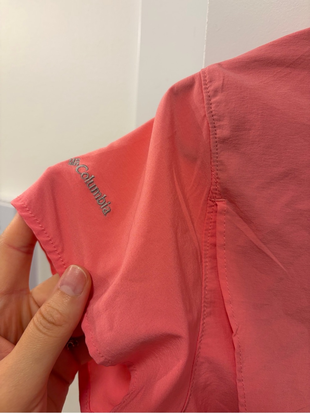 Columbia Omni Shade Sun Protection Coral Short-Sleeve Button-Down Shirt - Picture 4 of 4